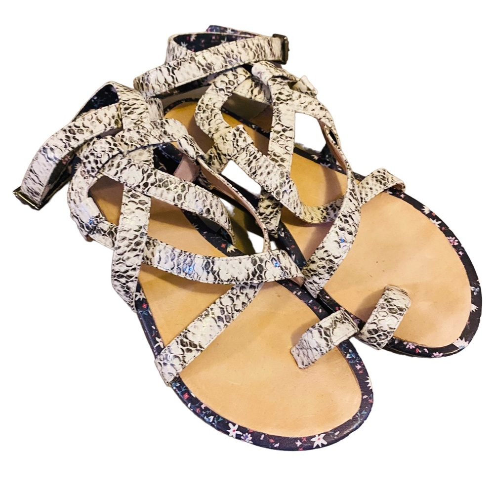 Cabi Athena Python Embossed Gladiator Sandals Size 7 - Picture 2 of 8